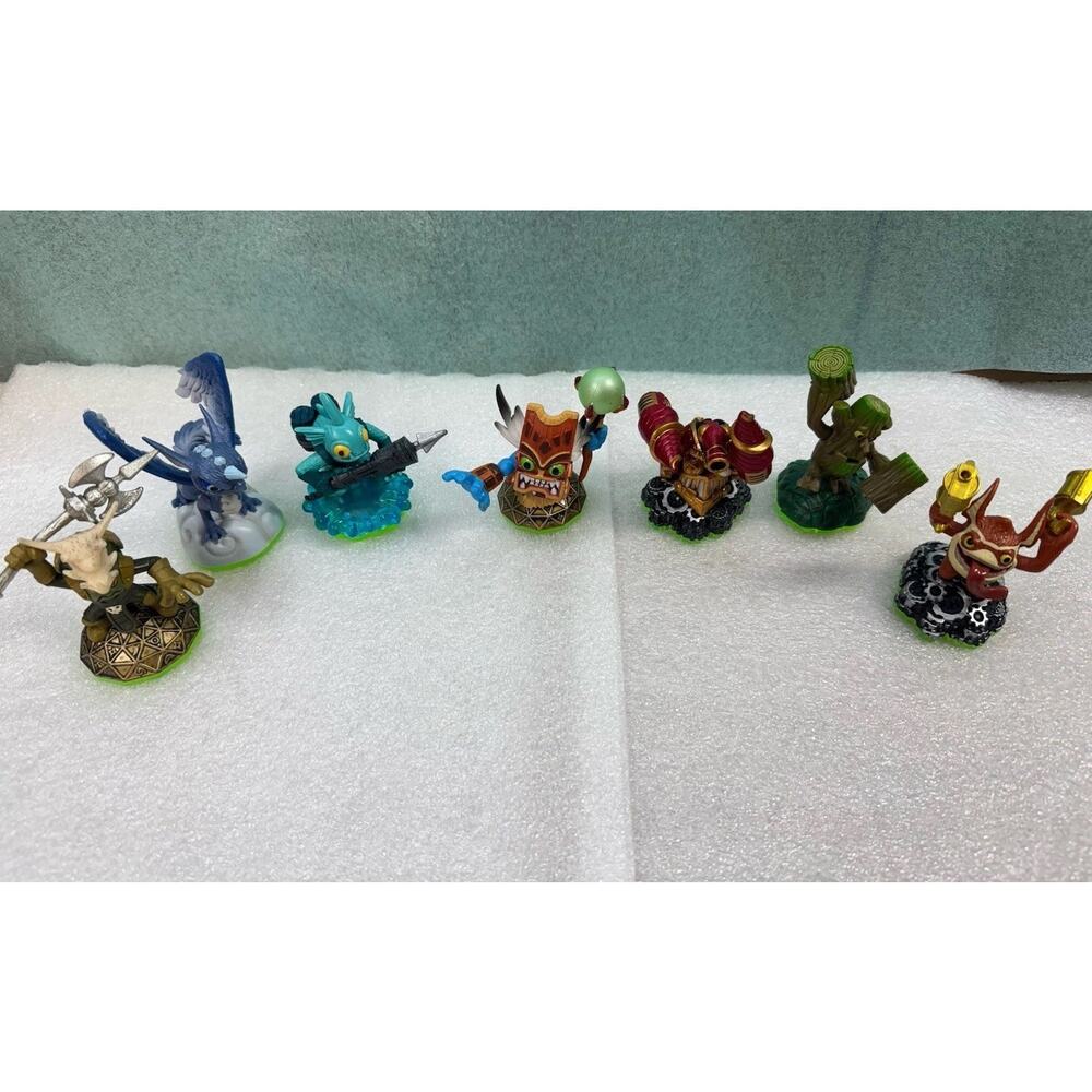 Lot Of 7 Skylanders Spyro Figures: Gill Grunt, Whirlwind, Stump Smash, Voodood